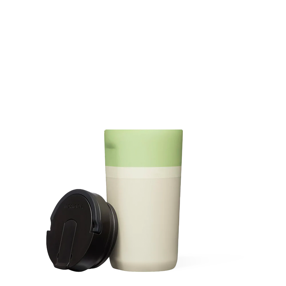 star-warstm-kids-cup-u2 0b29a0bde323--grogu-kids-cup-product-lid-off.png