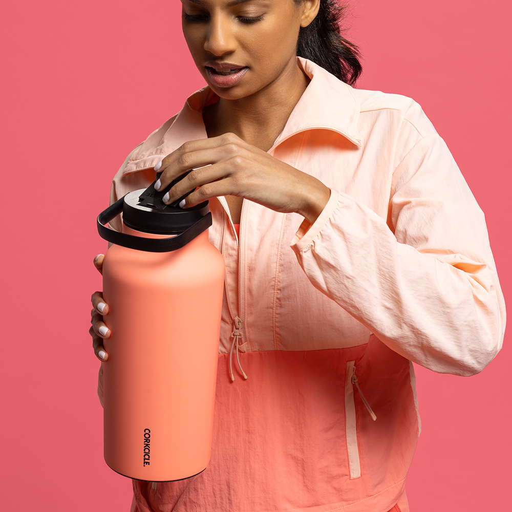 series-a-sport-jug-v0 968dacb42298--05.png