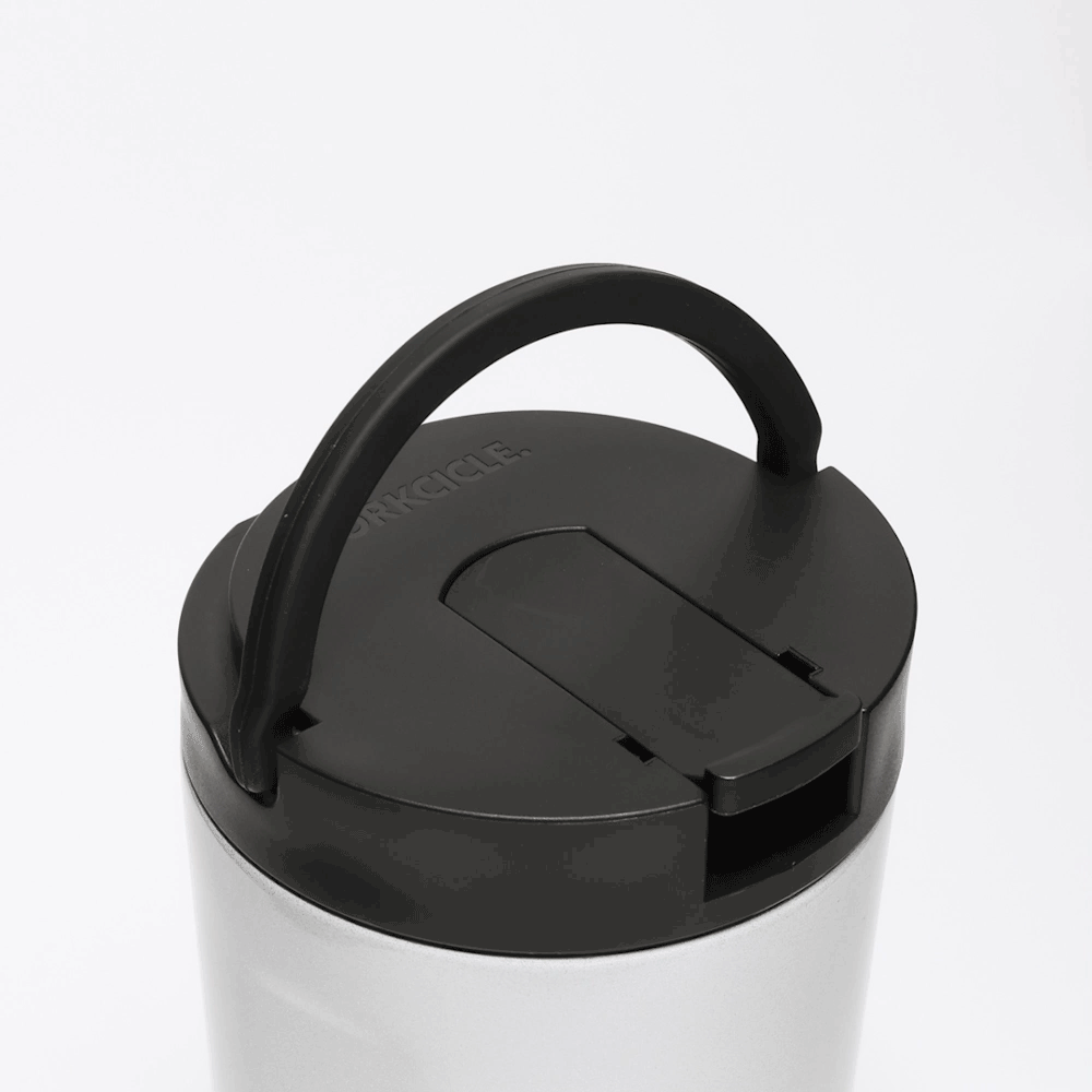 disney-kids-cup-e2 Kids_Cup_28_0906b7b6-4acf-4cb6-8c0d-d15f57c40b85.gif